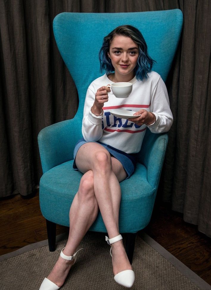 Maisie Williams nude #108987962