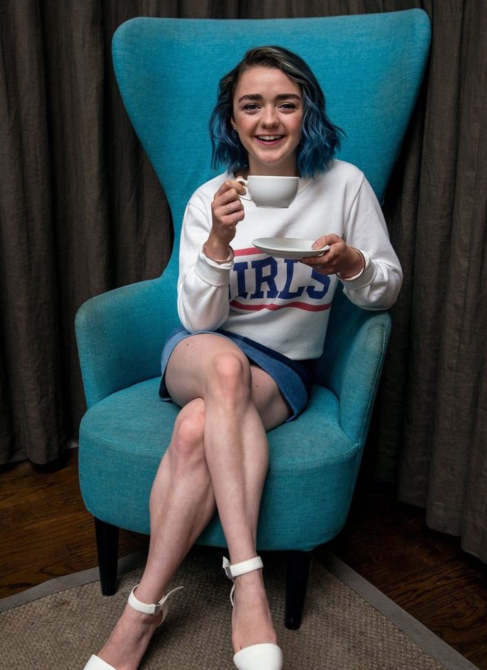 Maisie Williams desnuda #108987964