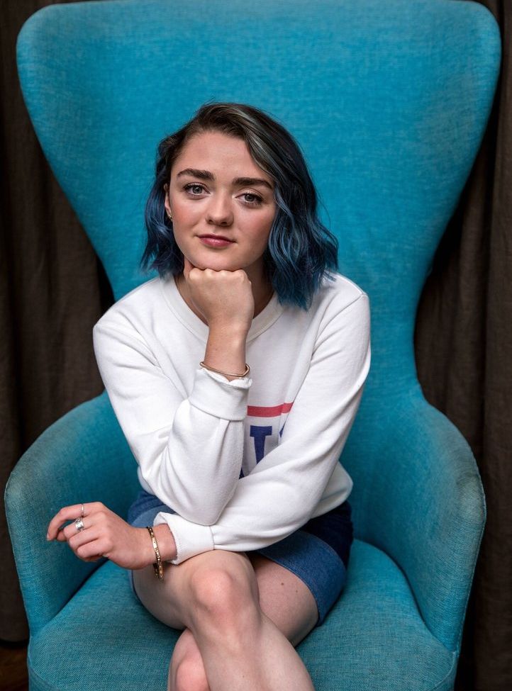 Maisie Williams desnuda #108987968