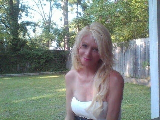 Cute blonde mom #92023085