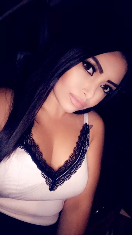 Clodia from Kuwait #81813734