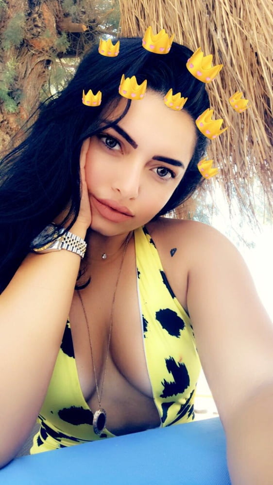 Clodia from Kuwait #81813749
