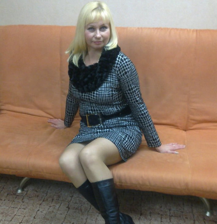 Milfs & gilfs con botas no.17
 #103047179