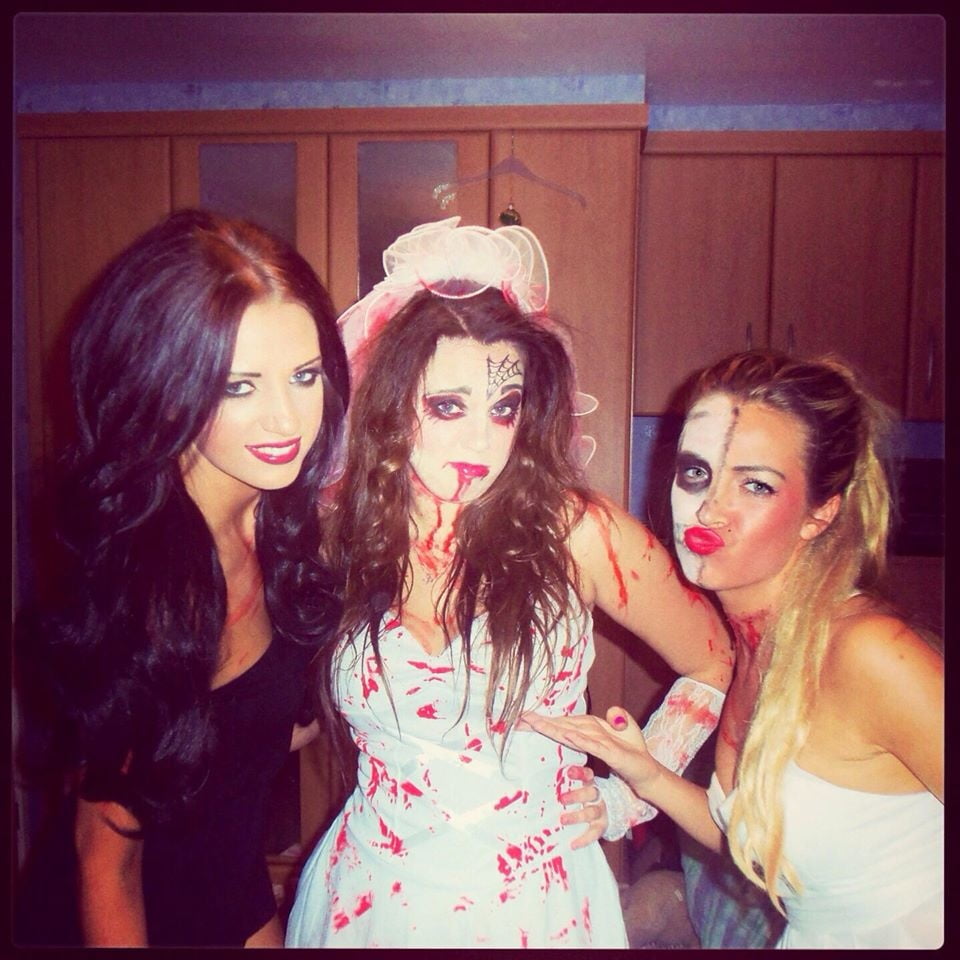 Putas en traje de fantasía 300
 #103676559