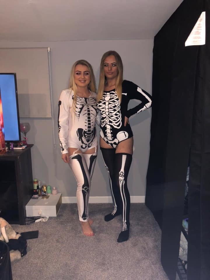 Putas en traje de fantasía 300
 #103676580