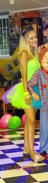 Putas en traje de fantasía 300
 #103676637