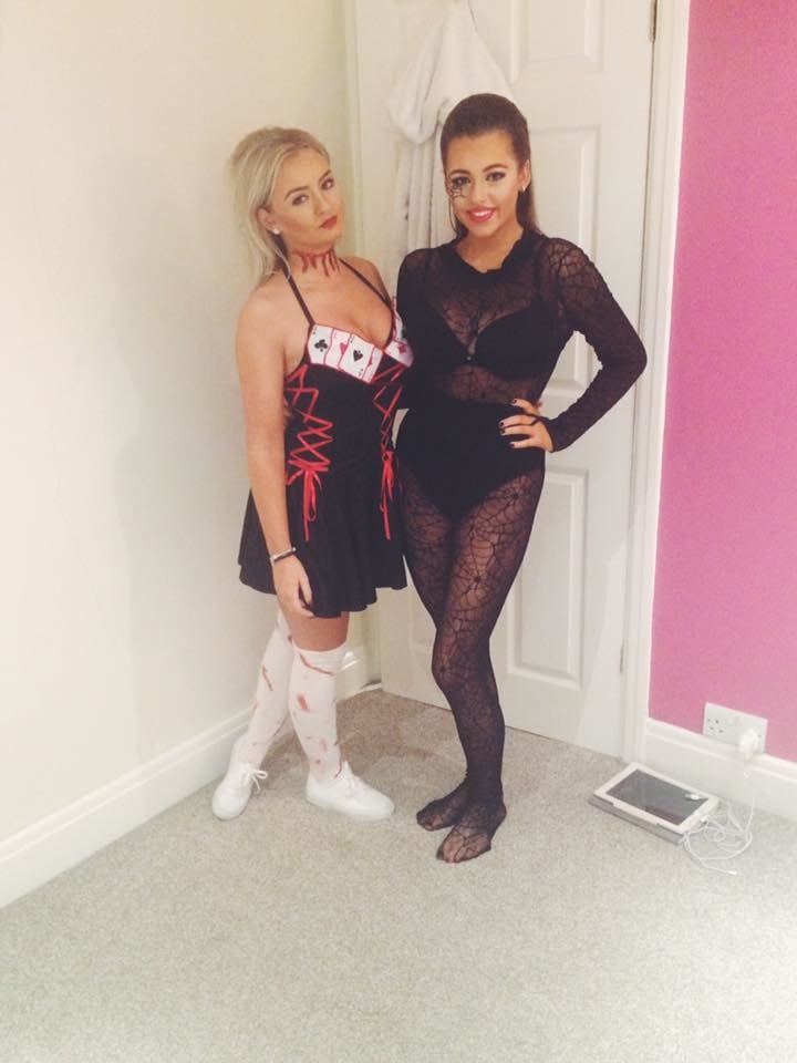 Putas en traje de fantasía 300
 #103676729