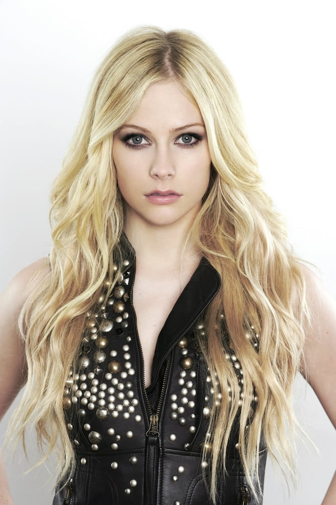 Avril Lavigne mi dà il mio lieto fine
 #102348978
