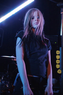Avril Lavigne mi dà il mio lieto fine
 #102349056
