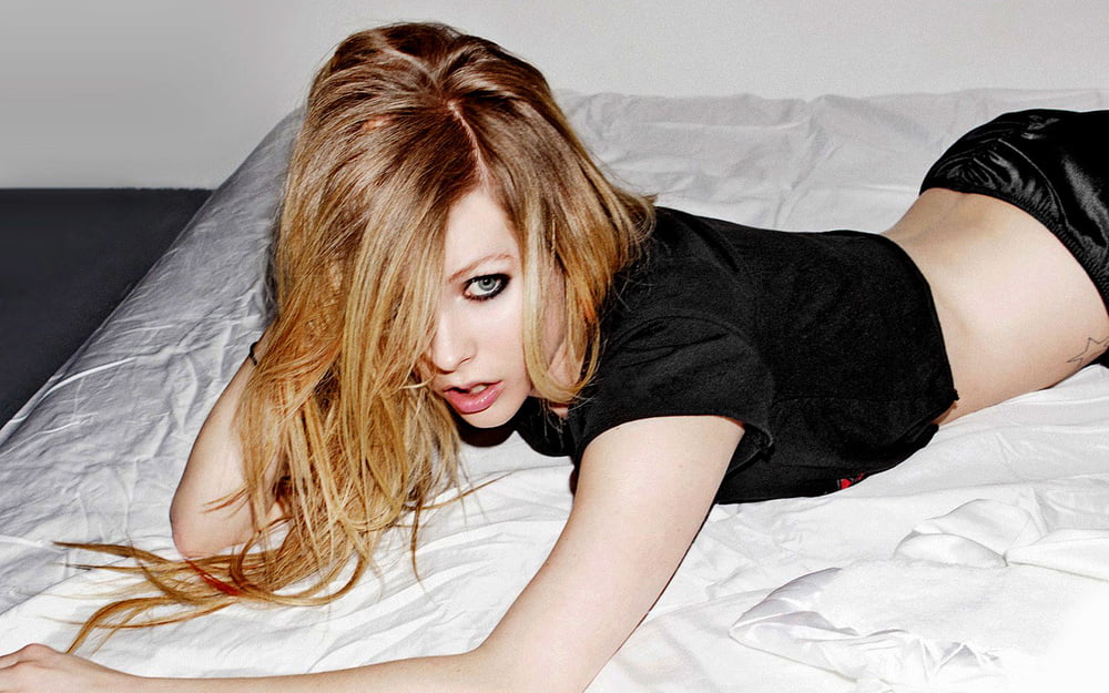 Avril Lavigne gives me my happy ending #102349148