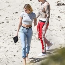 Hailey bieber
 #99687275