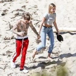 Hailey Bieber #99687294