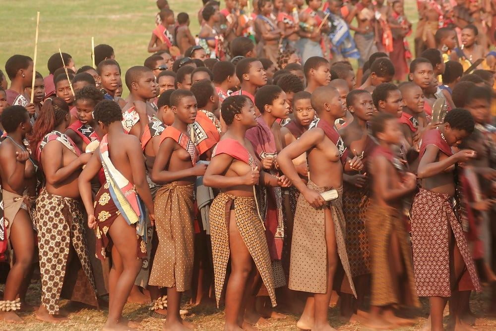 アフリカの部族 - 美女の群れ
 #91740267