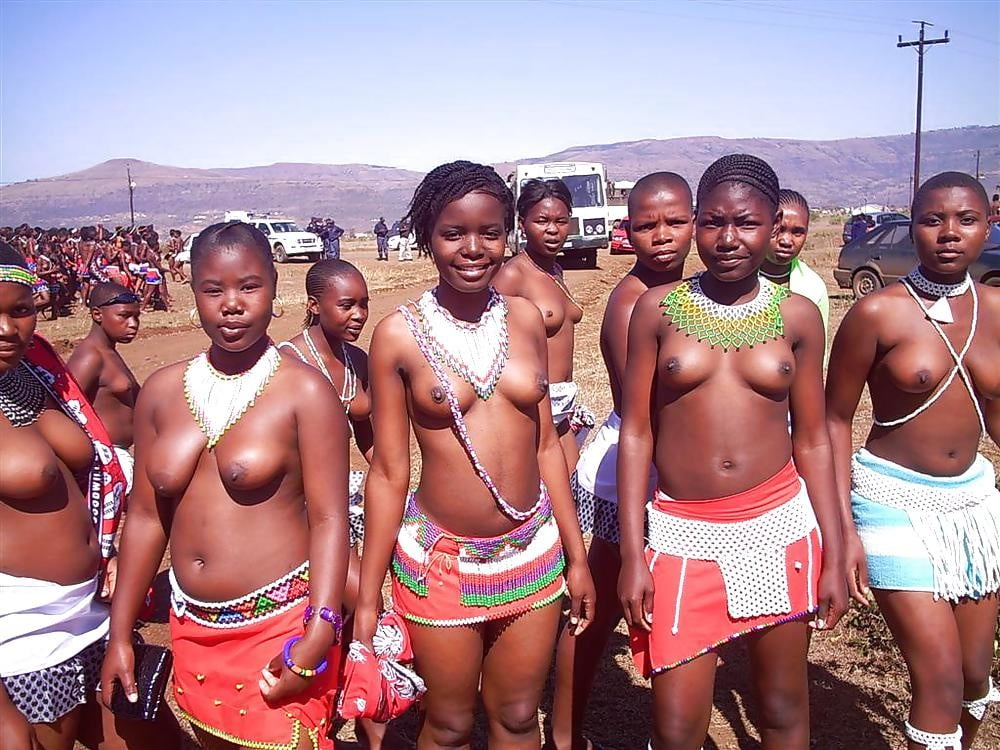 Afrincan Tribes - Bunch of Beautiful Women #91740285