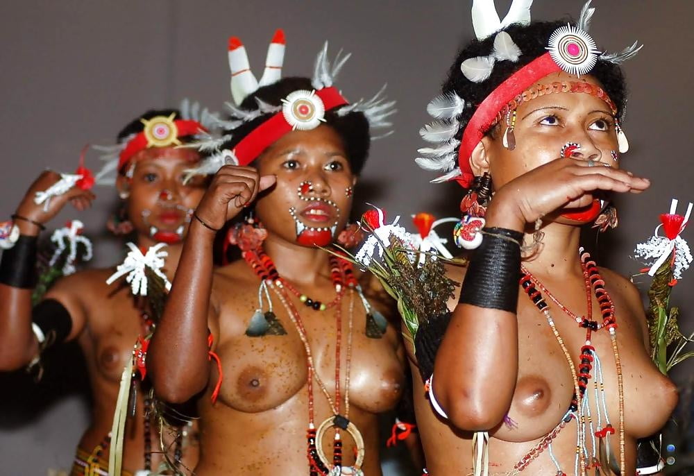 アフリカの部族 - 美女の群れ
 #91740296