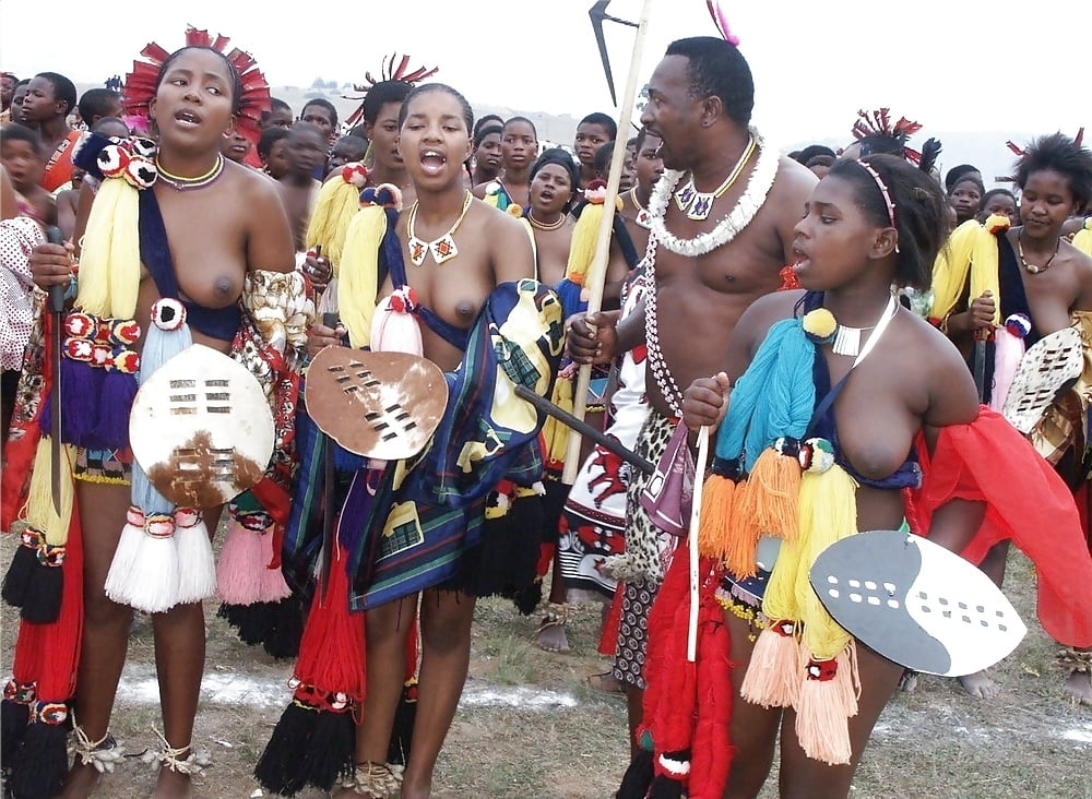 アフリカの部族 - 美女の群れ
 #91740325