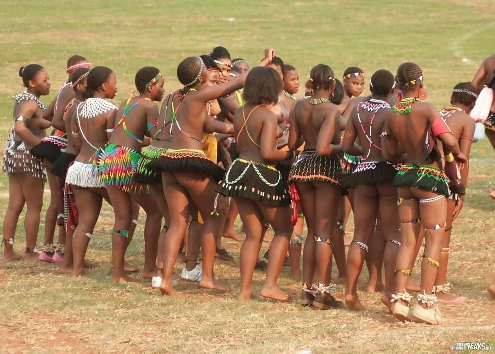 アフリカの部族 - 美女の群れ
 #91740343