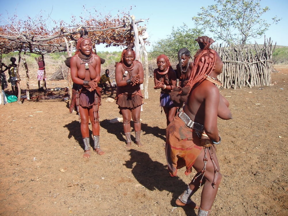 アフリカの部族 - 美女の群れ
 #91740380