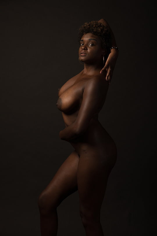 El comité de bigg tittiee una nueva década 2
 #105238548