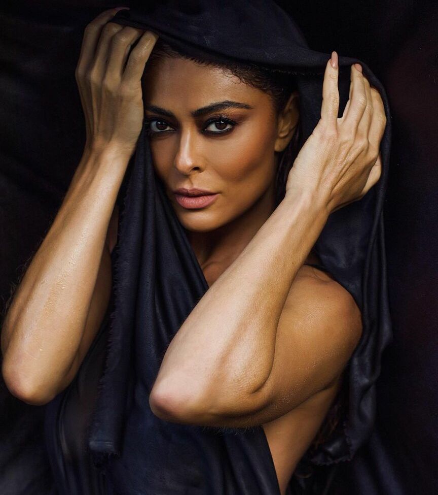 Juliana Paes desnuda #109857469