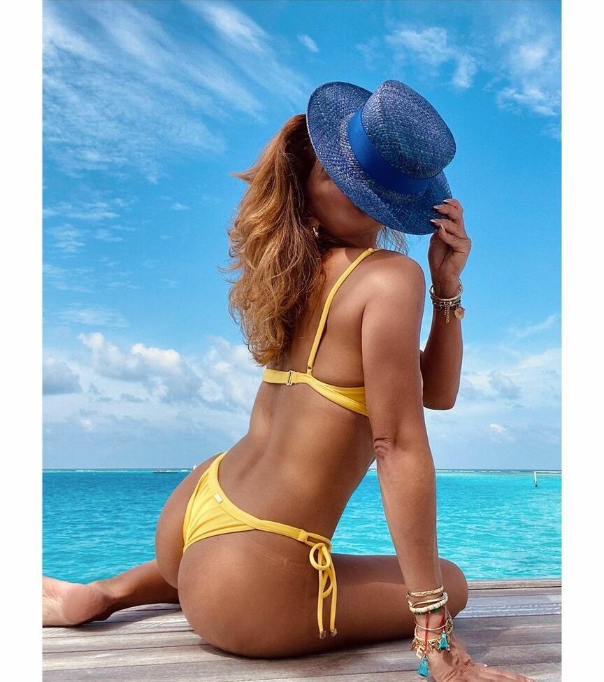 Juliana Paes desnuda #109857513
