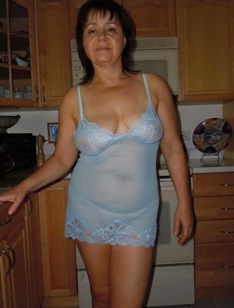 Da milf a gilf con maturi in mezzo 240
 #99923742