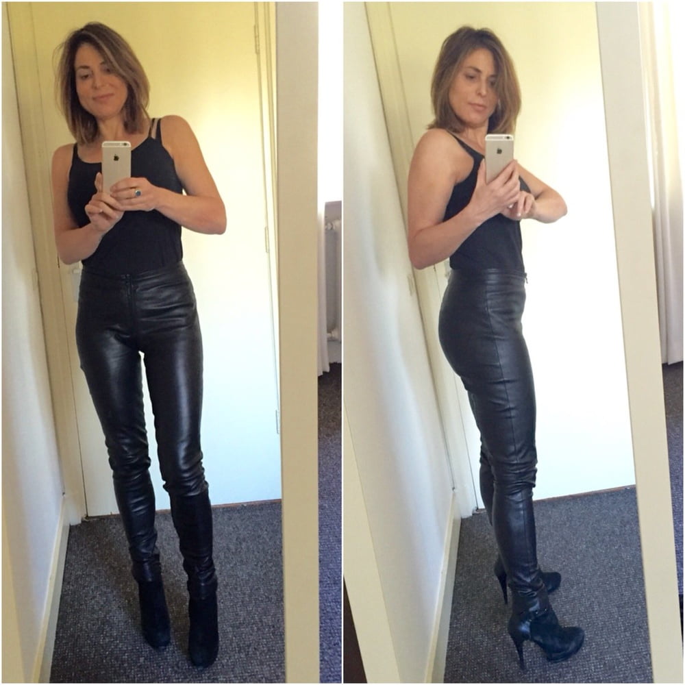 Female Celebrity Boots &amp; Leather - Helen Van Royen #99265967