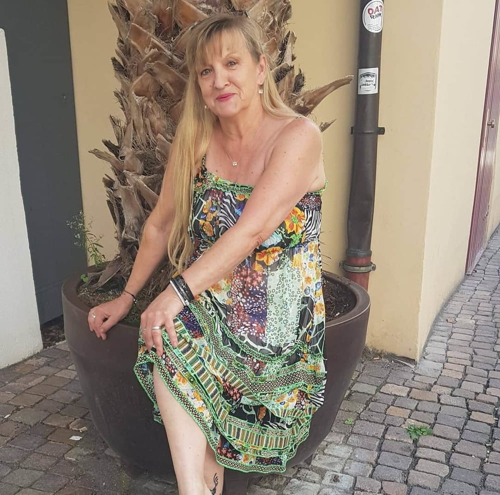 Alt und jung sind alle geil
 #89800735