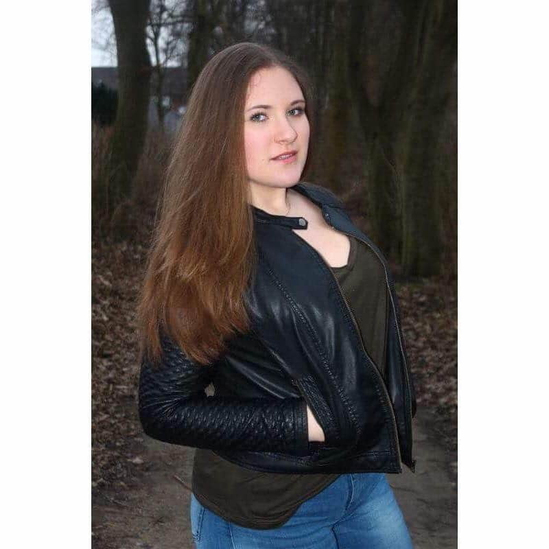 Alt und jung sind alle geil
 #89800751