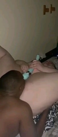 Mia moglie leccata dal profugo nostro amico di mortara
 #89714584