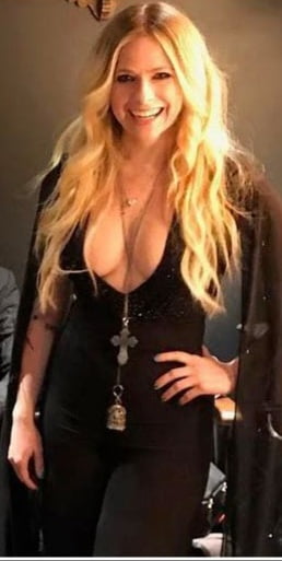 Avril makes my dick hard as fuck
 #88027925