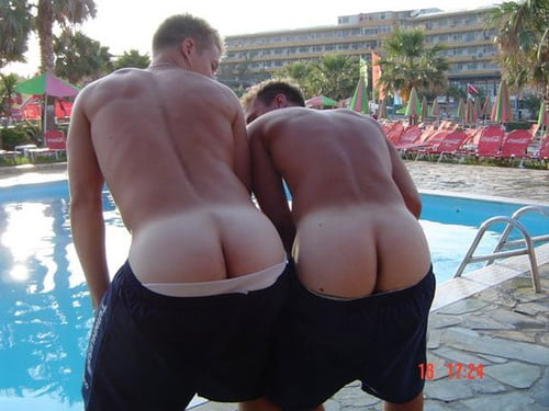 Piscina chicos y chicas
 #96197136