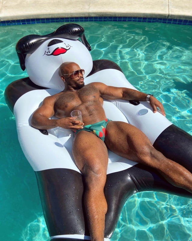 Piscina chicos y chicas
 #96197193