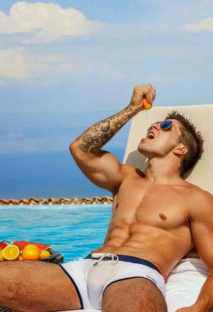 Piscina chicos y chicas
 #96197215