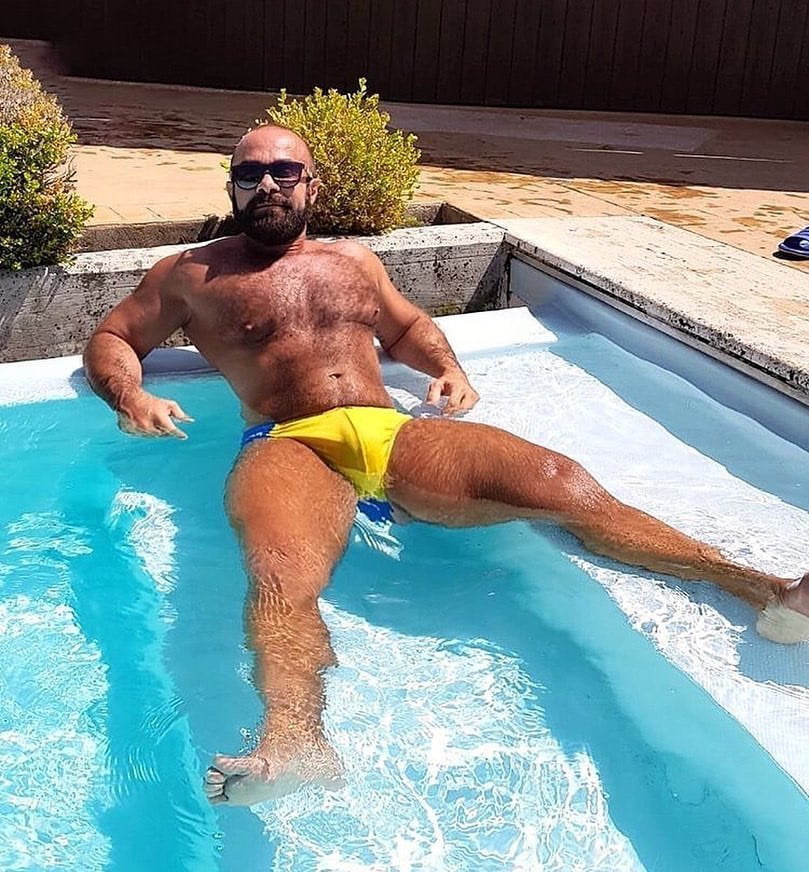 Piscina chicos y chicas
 #96197239