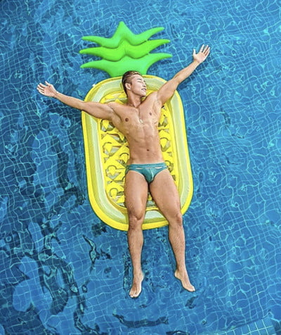 Piscina chicos y chicas
 #96197293