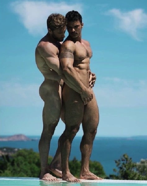 Piscina chicos y chicas
 #96197327