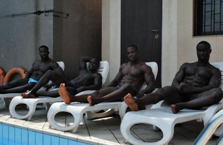 Piscina chicos y chicas
 #96197342