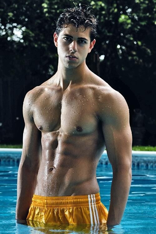 Piscina chicos y chicas
 #96197657