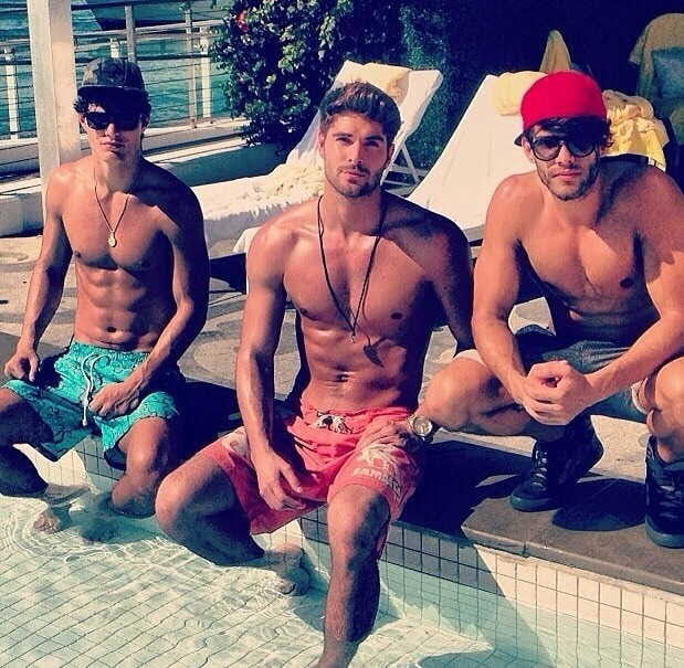 Piscina chicos y chicas
 #96197683