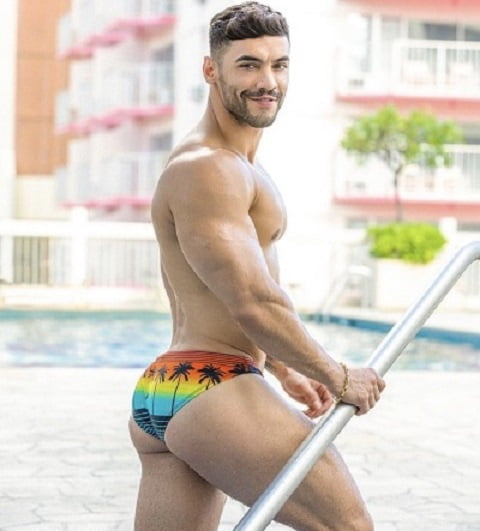 Piscina chicos y chicas
 #96197851