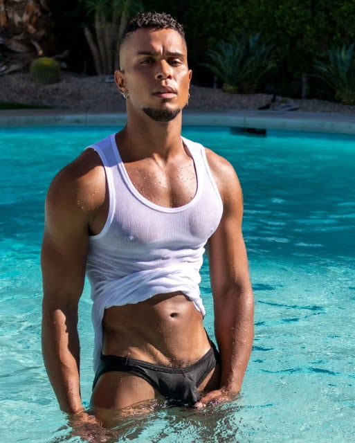 Piscina chicos y chicas
 #96198000