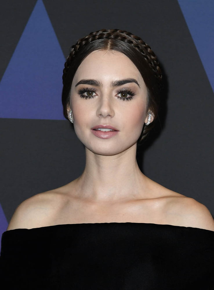 Lily collins preferiti dump
 #94413971