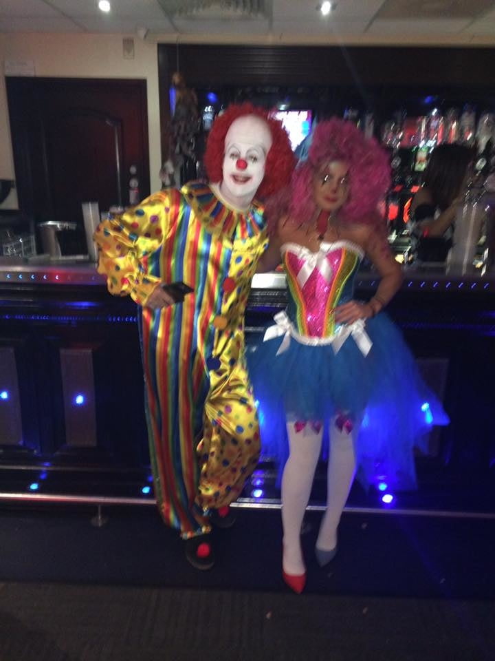 Putas en traje de fantasía 296
 #105412734