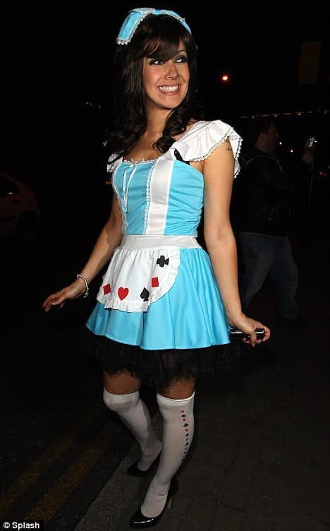 Putas en traje de fantasía 296
 #105412768