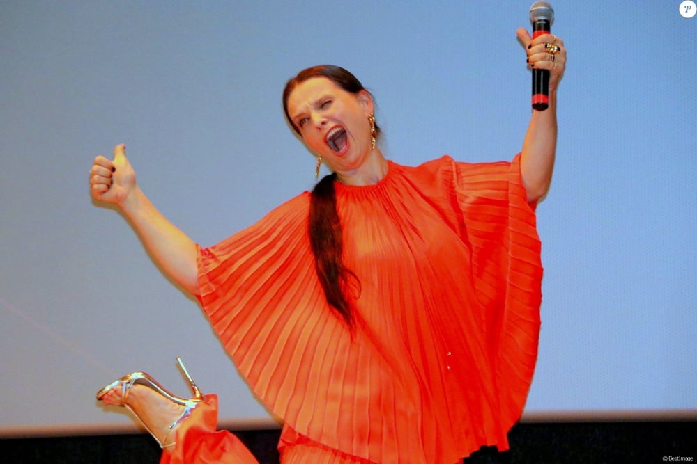 Juliette Binoche #92743985