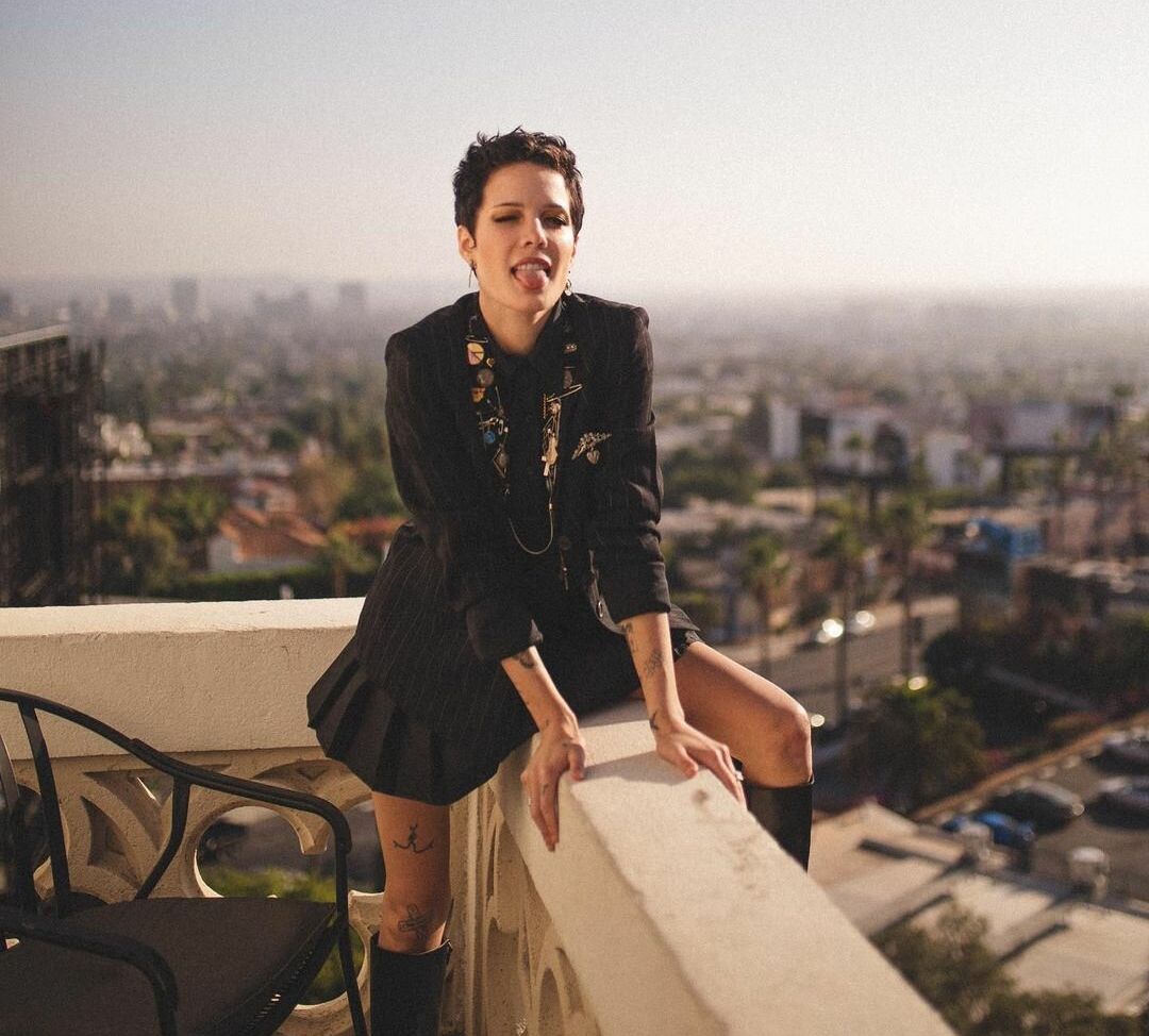 Halsey nackt #108752465