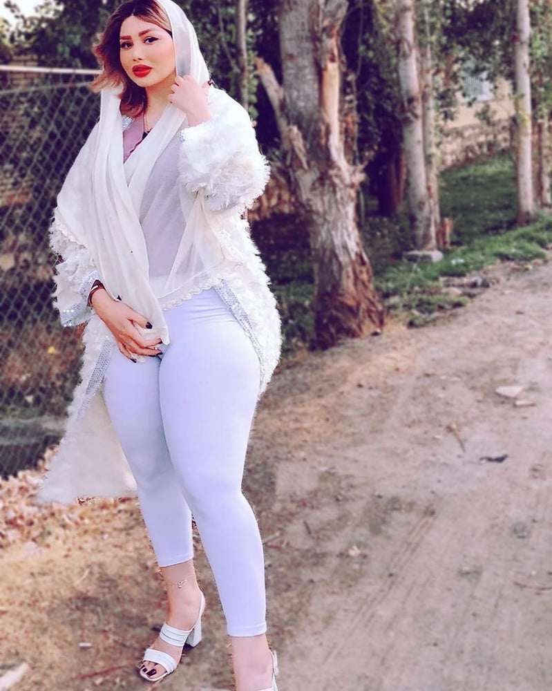 Irán milf 12
 #87679556