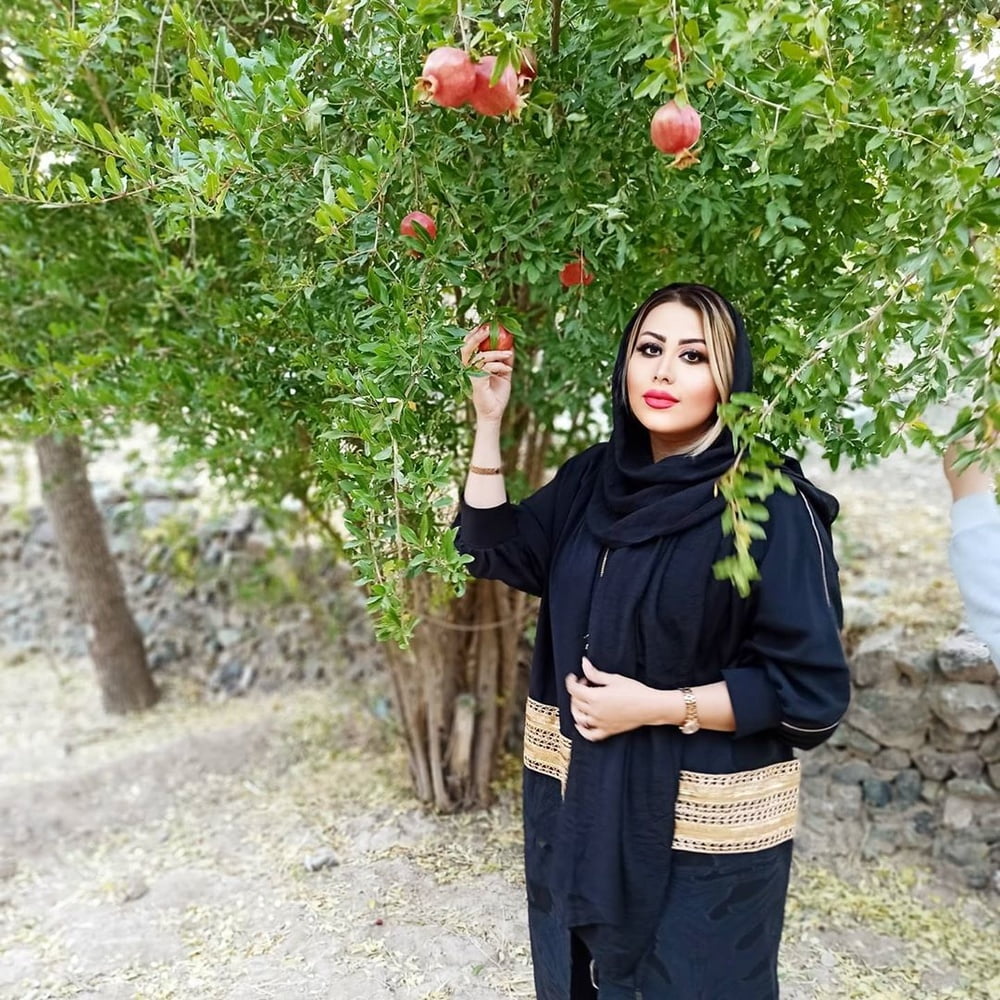 Irán milf 12
 #87679629