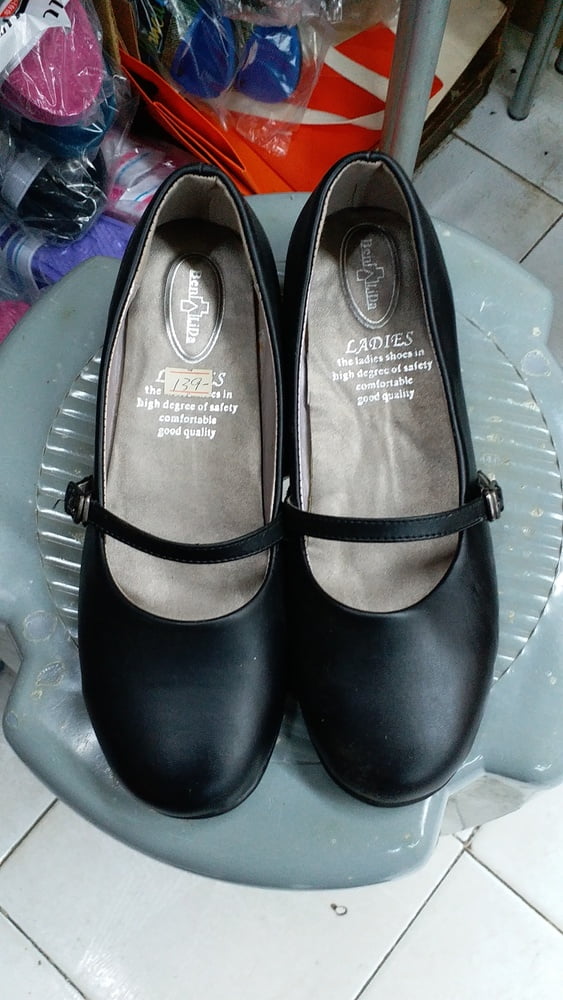 Student Shoes for Girls #107037337